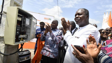 Photo of Electricité : le Premier Ministre Amadou Gon Coulibaly met sous tension le village de Guianpleu