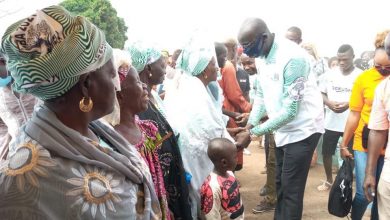 Photo of « Domba » à Fizanigoro, village du département de Séguéla: Moustapha Fall fait don d&rsquo;une tonne de ciment pour la réhabilitation de l&rsquo;école