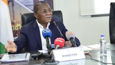 Photo of Effondrement de deux bâtiments à la Riviéra – Le ministre Bruno Koné : “80% des constructions dans le District d’Abidjan n’ont pas de permis de construire”