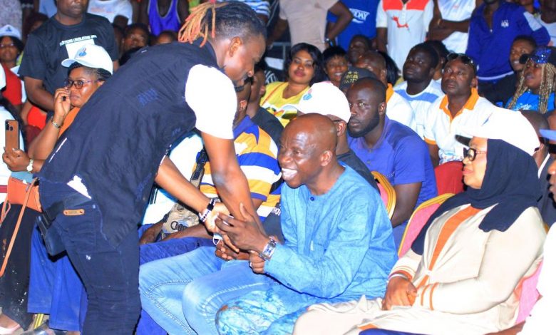 Photo of Législatives 2021 à Bondoukou : Tano Kouassi Thomson et VDA font vibrer plus de 5000 jeunes