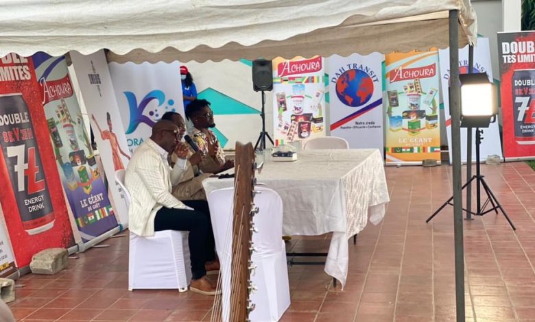 Photo of Toumani Diabaté en concert le 10 avril 2021 à Abidjan 600 personnes attendues à 50 mille Fcfa l’accès pour un hommage à AGC et Hambak et célébrer 30 ans de carrière