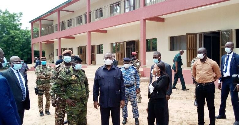 Photo of Kouamé Julien, chef d’état major général des armées adjoint au ministre d’État Téné Birahima :« Les militaires, ce n’est pas compliqué, il faut savoir être à leur écoute »