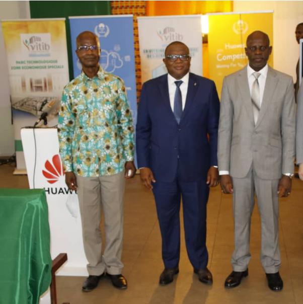 Amadou Coulibaly, ministre de la Communication, des Médias et de la Francophonie invite les étudiants de l'Institut des sciences