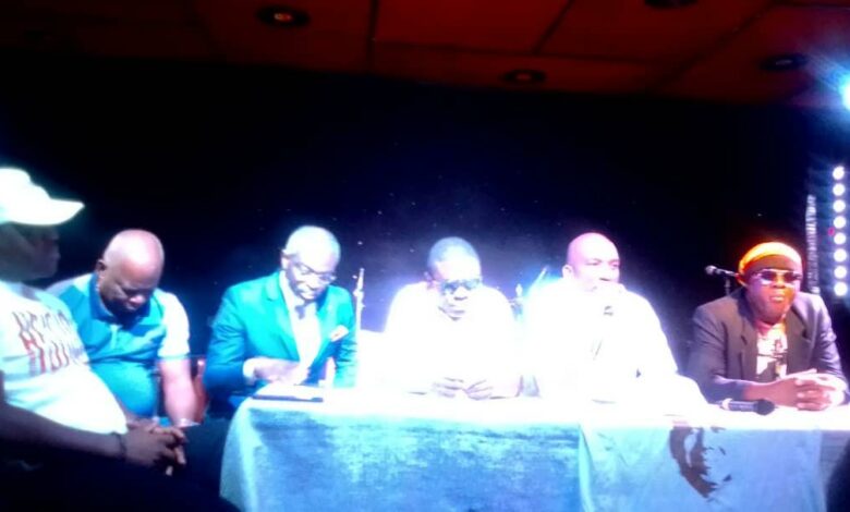 Photo of Hommage à Amadou Gon Coulibaly Sidiki Diabaté, Affou Kéita, Fadal Dey, sur la scène, ce soir