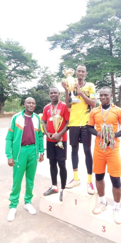 À l’occasion de la cérémonie de fin du challenge sportif du groupes numéro deux de la garde républicaine à Yamoussoukro , le colonel Niangui