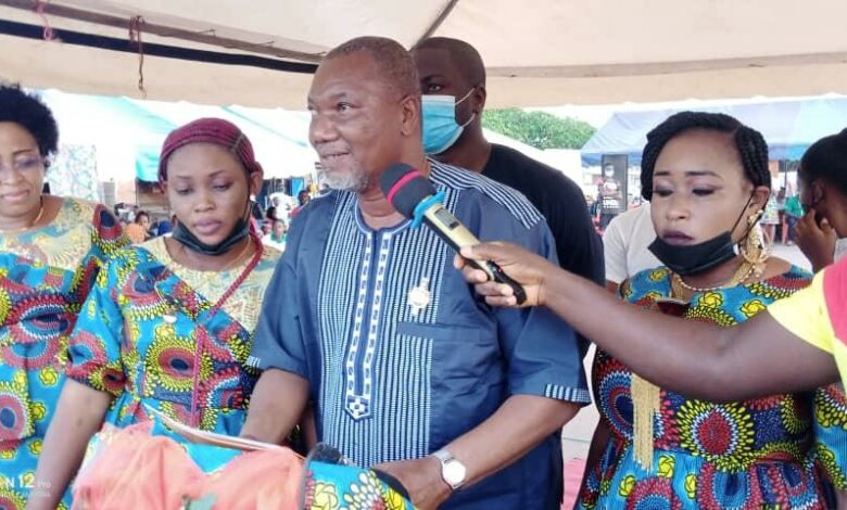Photo of N’goran Koffi, DGA du Conseil Café-Cacao aux femmes de ‘’Amazones de Monad-Hamb-Bak’’ : “Une seule alternative s’impose, c’est d’appartenir au Rhdp”