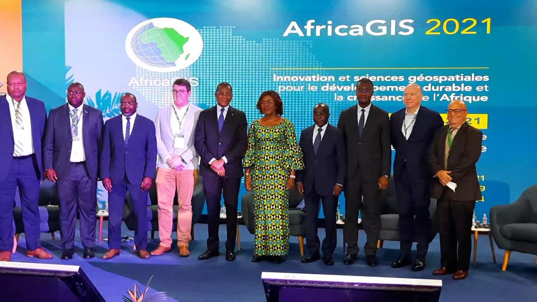 « C’est une opportunité pour nouer des partenariats avec les grands groupes qui opèrent dans le domaine des sciences géospatiales »,