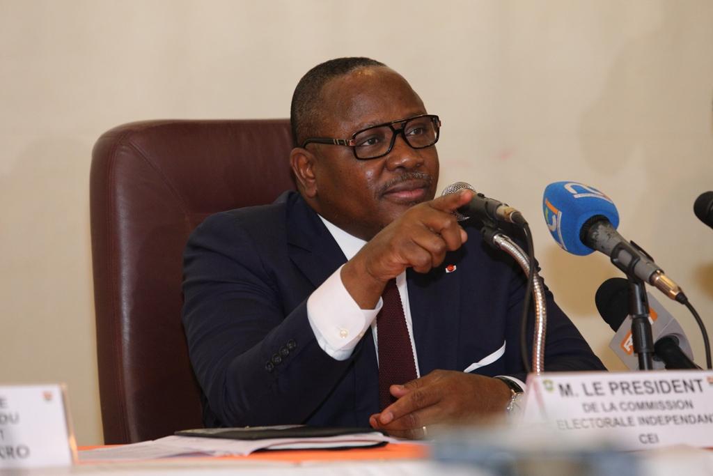 L'auditorium du lycée Mamie Adjoua de Yamoussoukro a abrité le mardi 30 novembre 2021 , la conférence publique animée par le président