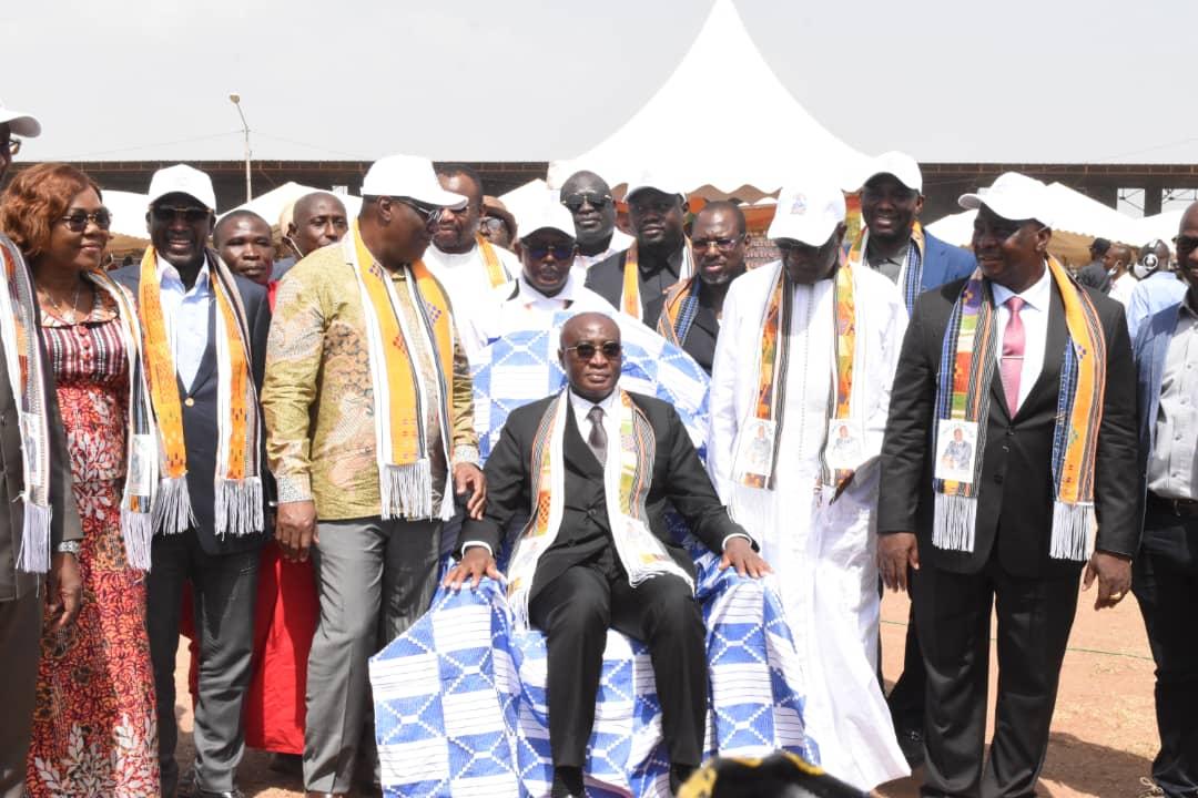 Le Ministre d’État Kobenan Kouassi Adjoumani a dit à Souleymane Touré lors son investiture en tant que ministre-gouverneur du district