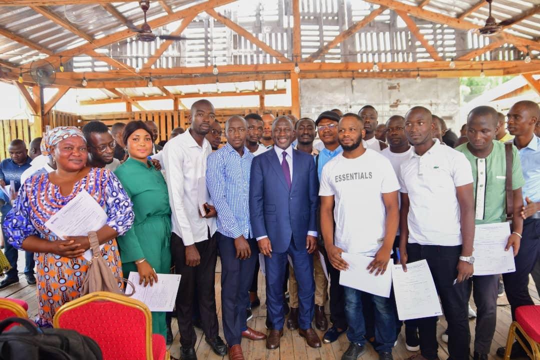 Adama Bictogo finance les projets de 53 jeunes. En retour, il leur demande de bien gérer les fonds mis à leur disposition pour permettre