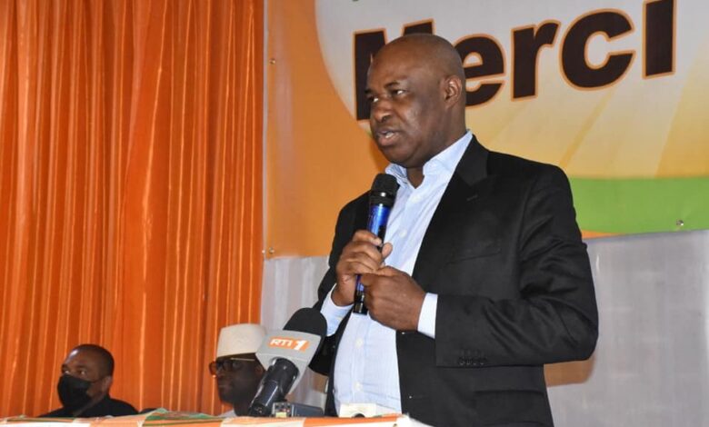 Photo of Mohamed Kouyaté, DG du Fonds de développement du transport routier (FDTR) : «Alassane Ouattara (…) a une équation personnelle qu’aucun leader n’a… »