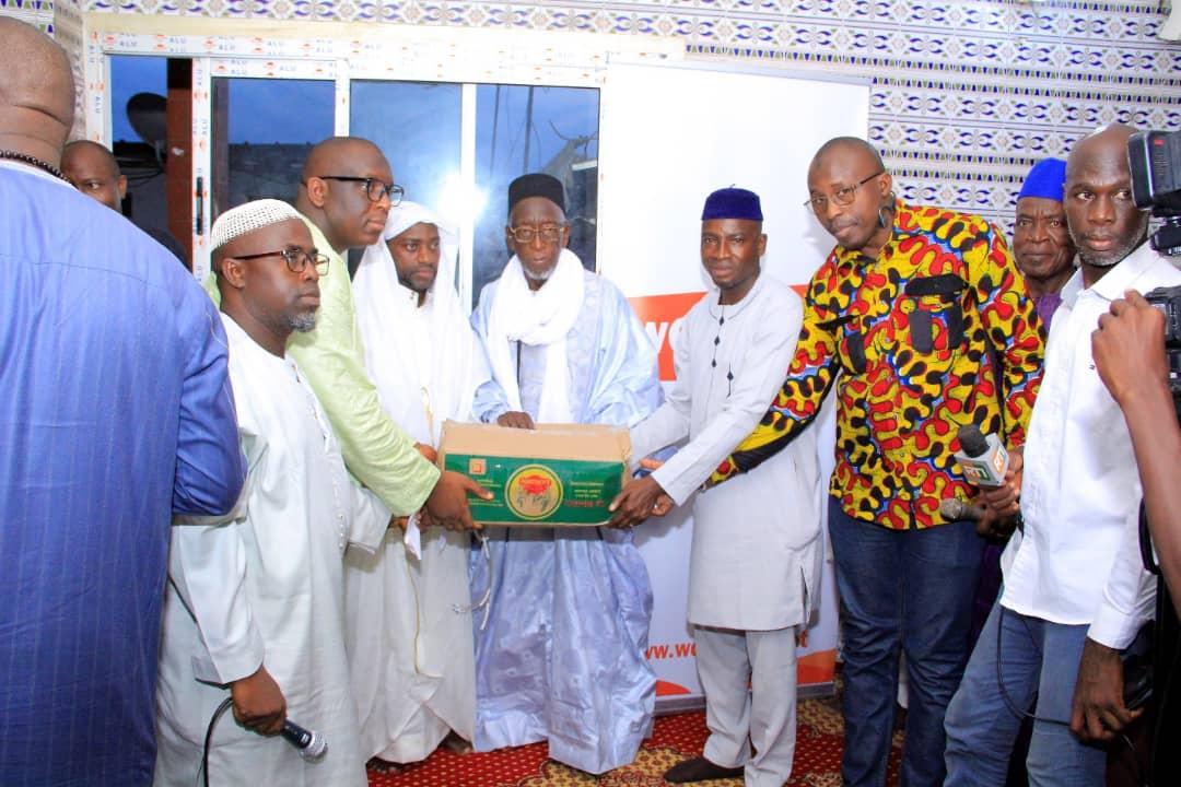Adama Bakayoko, DG du groupe média Woroba.net a organisé une rupture collective de jeune du ramadan, avec l’appui du ministre- gouverneur
