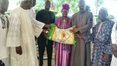 Photo of Jeûne de Ramadan 2022 – Le ministre Sidi Touré offre 30 tonnes de vivres aux fidèles musulmans du Gbêkê