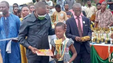 Photo of Le ministre Amadou Koné à des populations de Bouaké : « Faites de la lecture, l’une de vos tâches quotidiennes »