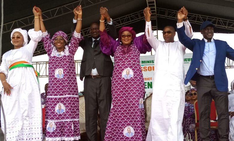 Photo of District Autonome du Denguelé – Le ministre gouverneur Gaoussou Touré investi dans la ferveur des populations