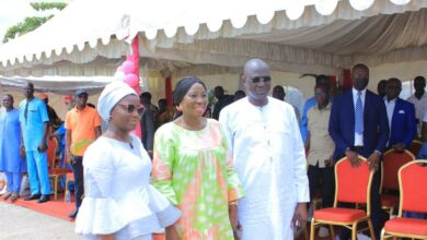 Photo of Fête des mères et des pères à Abobo – Kandia Camara comble les transporteurs et commerçants de cadeaux .