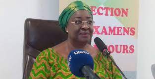La directrice de la Direction Générale des examens et concours(Deco), Dosso Nimaga a animé un point de presse relatif à la proclamation