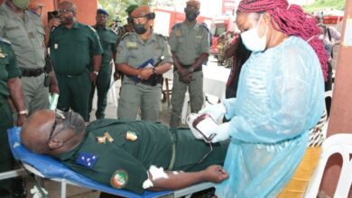 Photo of Le général de corps d’armée Lassina Doumbia: «Pourquoi les FDS et les corps paramilitaires ont décidé de donner de leur sang»