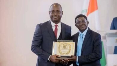 Photo of Lauréat du Prix national d’excellence de la meilleure Organisation de jeunesse – Franck Gozé exprime sa gratitude au président Alassane Ouattara et aux bénévoles