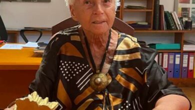 Photo of Avant la remise du trophée France-Ivoire, Martine Ducoulombier parlant des lauréats :  «Il ne s’agit pas forcément de personnes hautement placées»