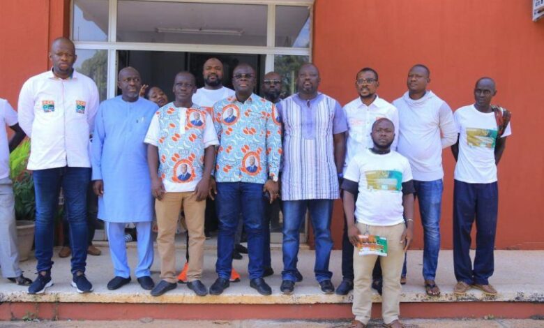 Photo of Révision de la liste électorale à Dimbokro- Abdoul Kader Cissé et  Philippe Kragbé appellent  les jeunes  à la mobilisation