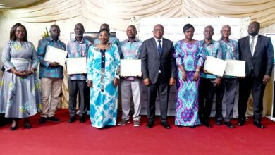 Photo of Pour leur fidélité à leurs entreprises – 86 travailleurs de IVOSEP et de Fleurivoire reçoivent la médaille d’honneur du travail