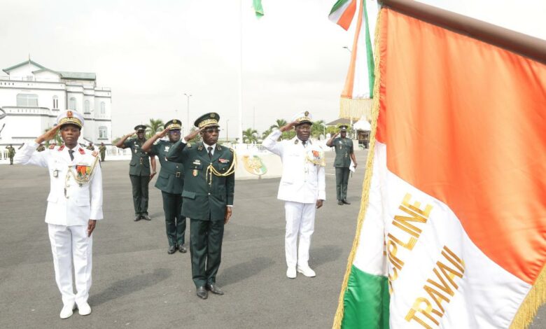 Photo of Départ à la retraire de trois généraux- Lassina Doumbia, chef d’état-major général des FACI :«Vos collaborateurs ont su trouver en vous des modèles et vos chefs, de précieux conseillers »