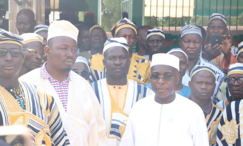 Photo of Candidat aux Régionales 2023 dans le Worodougou- Bouaké Fofana adoubé par les chefs traditionnels qui rendent hommage à Ouattara