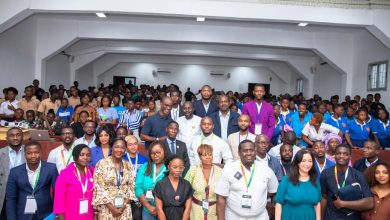 Photo of Les Entretiens de l’Excellence -Les conseils d’Abdoulaye Méïté, Stanislas Zézé, Isaac Gnamba Yao et Souhila Mager aux élèves