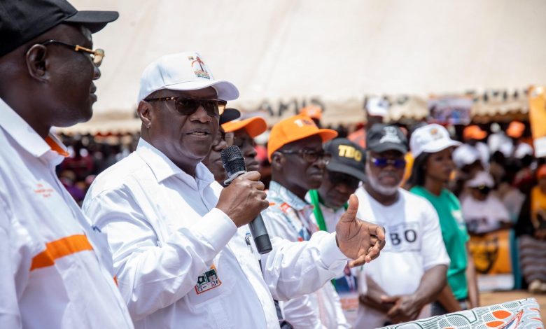 Photo of Depuis Kong « Photocopie » parle de «Original» :«Après Houphouët-Boigny, qui a pu réaliser ce que Alassane Ouattara a réalisé»