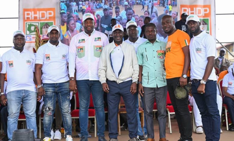 Photo of Municipales à Yopougon-La jeunesse, Safarel Obiang, Debordo, Didi B et Les Garagistes soutiennent Bictogo