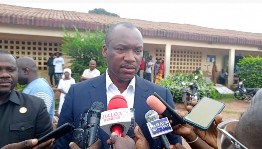 Le candidat du RHDP, aux élections régionales dans le Haut-Sassandra, Mamadou Touré a voté le samedi 02 septembre 2023 au centre de vote