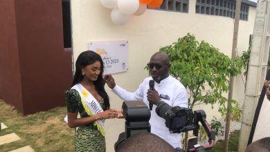 Photo of Miss Côte d’Ivoire 2023 reçoit sa villa -Djihony Mylène, Thierry Coffie et Binjamin Bilé témoignent