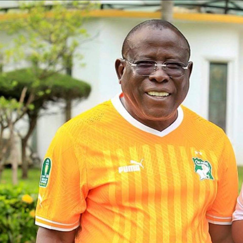 Le ministre, gouverneur du District autonome d’Abidjan, adresse ses félicitations aux Éléphants et à l’encadrement technique. Sans oublier