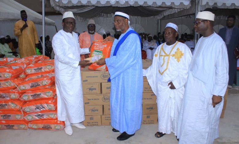 Photo of Déguerpissements à Abidjan-  Cheick Ousmane Diakité fait des dons et des recommandations aux impactés