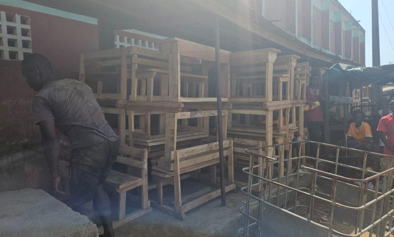 Photo of Reprise des cours à Cha-Hélène : soutien matériel et financier du District Autonome d’Abidjan