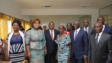 Photo of Yopougon-Gesco Des déguerpis ont reçu leurs chèques hier