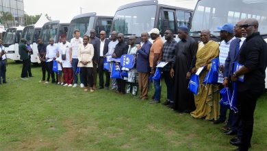 Photo of Remise de mini-cars aux clubs – Yacine Idriss Diallo : « C’est un outil de travail, il faut en prendre soin »