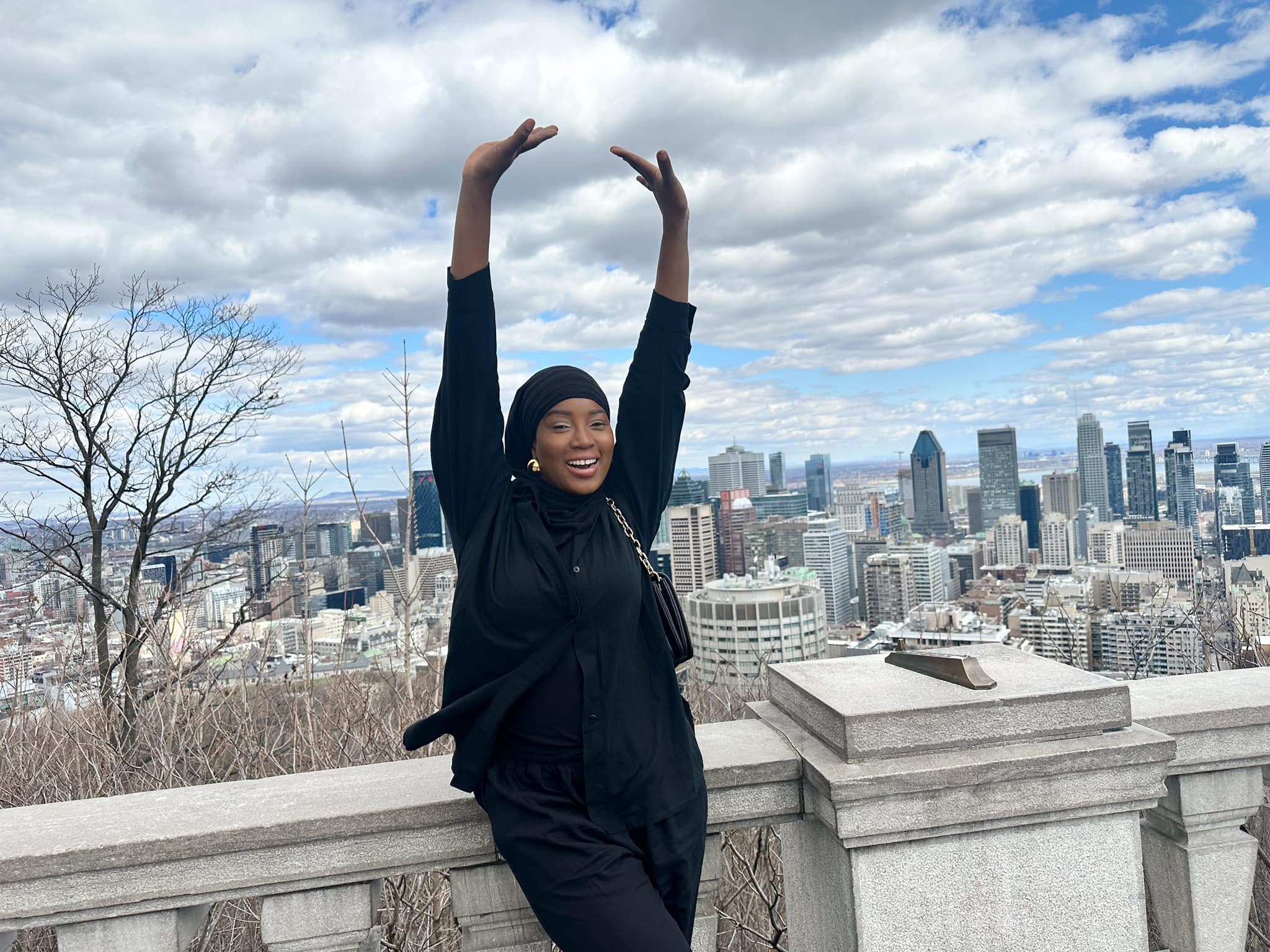 Dans l’entretien exclusif ci-dessous réalisé au Canada, Konnie TOURÉ révèle le titre de son deuxième et prochain film. Elle explique comment