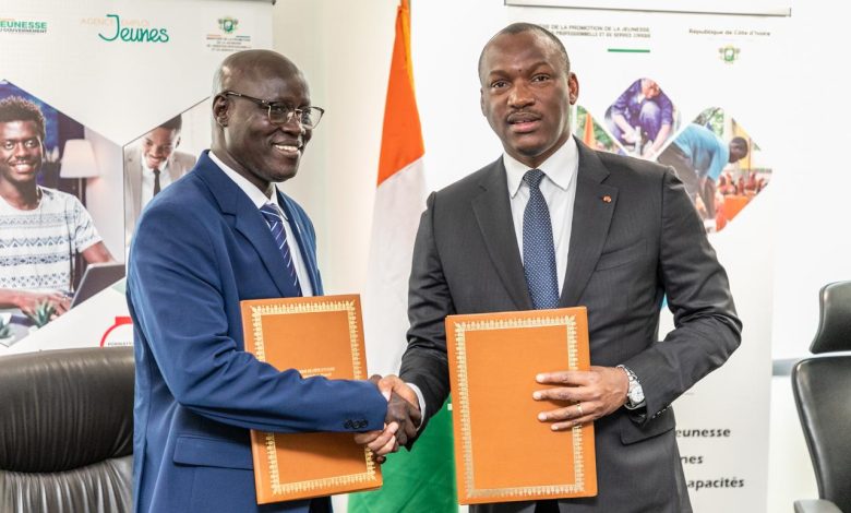 Photo of Formation, encadrement et insertion des jeunes- Mamadou Touré signe une convention avec le Bissau-guinéen Augusto Gomez