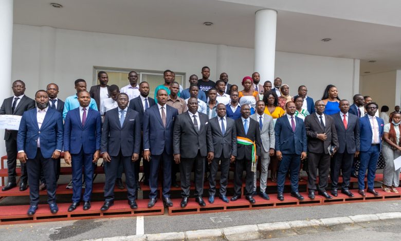 Photo of Mise en œuvre de l’Axe 1 de la phase 2 du programme jeunesse du gouvernement- Plus de 506 millions octroyés à 91 jeunes entrepreneurs ivoiriens