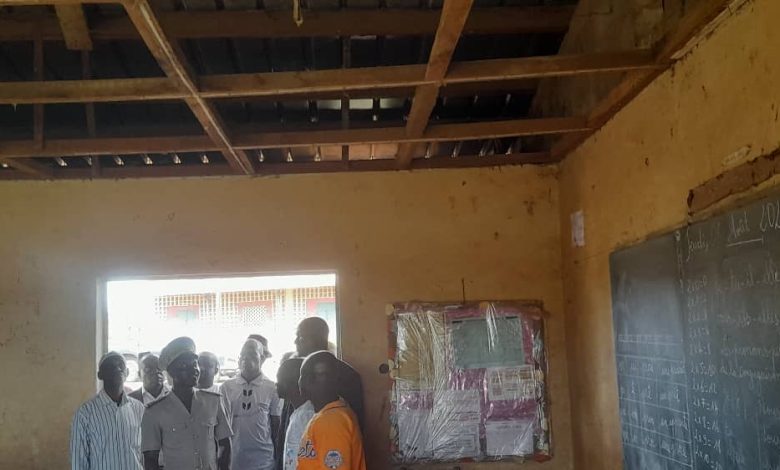 Photo of Dégradation de   l&rsquo;école primaire de Marabadiassa :  Le sous-préfet et la mutuelle de développement tirent la sonnette d&rsquo;alarme