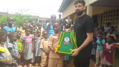 Photo of Rentrée scolaire 2024-2025 à Agboville- Abdallah Hussein distribue des kits scolaires à des élèves