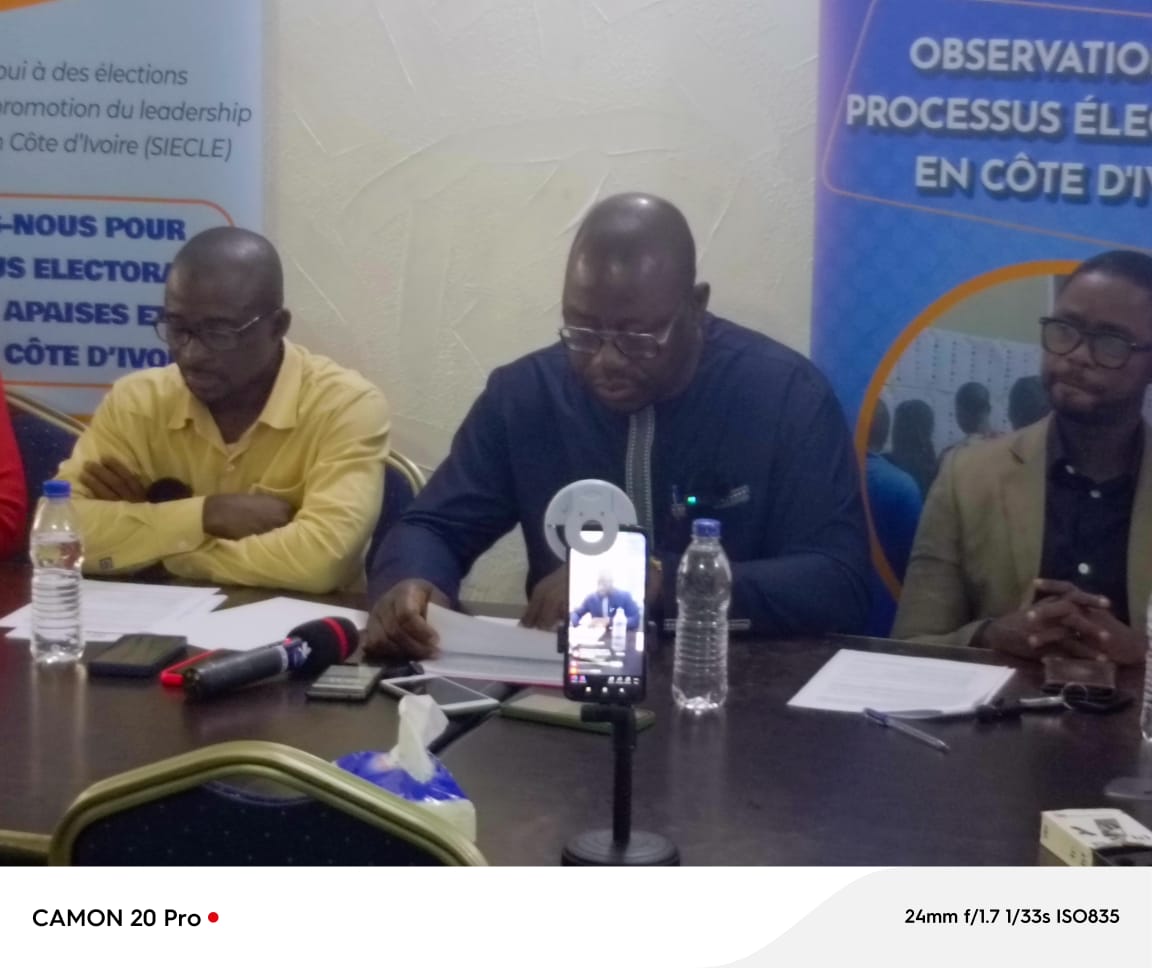 Le Consortium pour l’Observation de la Société Civile des Élections en Côte d’Ivoire (COSCEL-CI) après deux semaines d’observation, a organisé