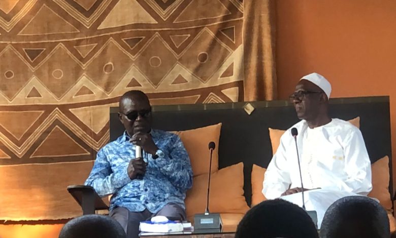 Photo of 33e anniversaire du décès d’Amadou Hampâté Bâ : L’ouvrage La Relecture de Kaydara du professeur Niamkey Koffi présenté au public