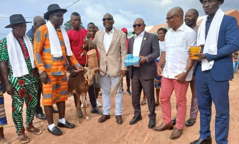 Photo of Célébration du patrimoine culturel Kroumen- Des députés du groupe parlementaire RHDP aux côtés de Klaibé Julien