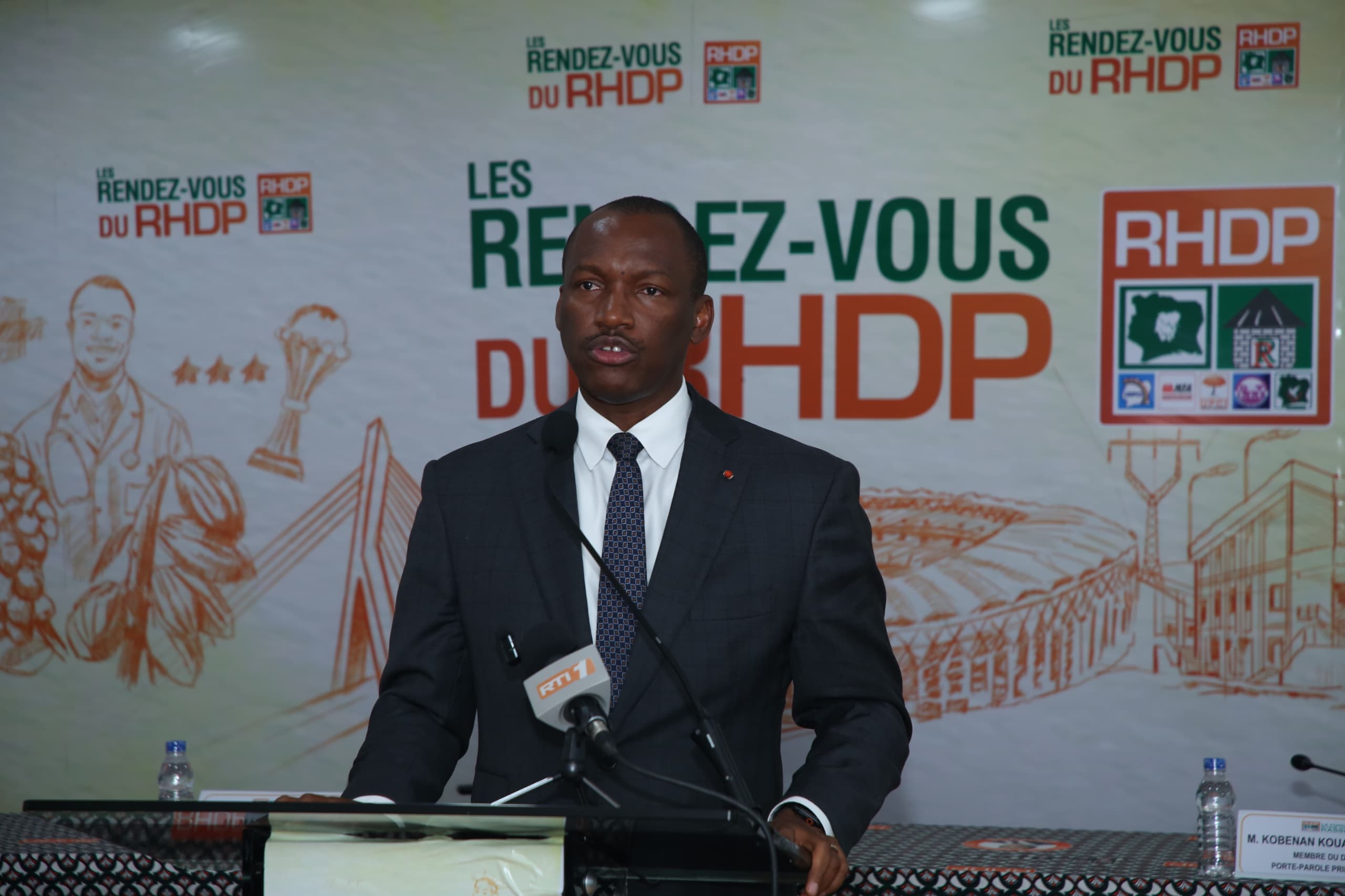 Le ministre Mamadou Touré, porte-parole adjoint du RHDP, a déclaré lors d'une tribune du parti : « Je ne vois pas comment quelqu'un peut nous