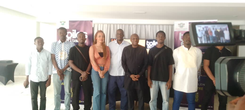 En prélude à la première édition du vernissage des jeunes peintres africains dénommé Toiles et Talents , qui se tiendra du 1er au 8 février