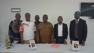 Photo of Dédicace littéraire- Jean-Baptiste Akrou dans ‘’Vrais mensonges, fausses vérités’’