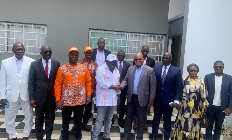 Photo of Présidentielle 2025: Le mouvement Agir Ensemble remet 60 millions pour la campagne de Ouattara